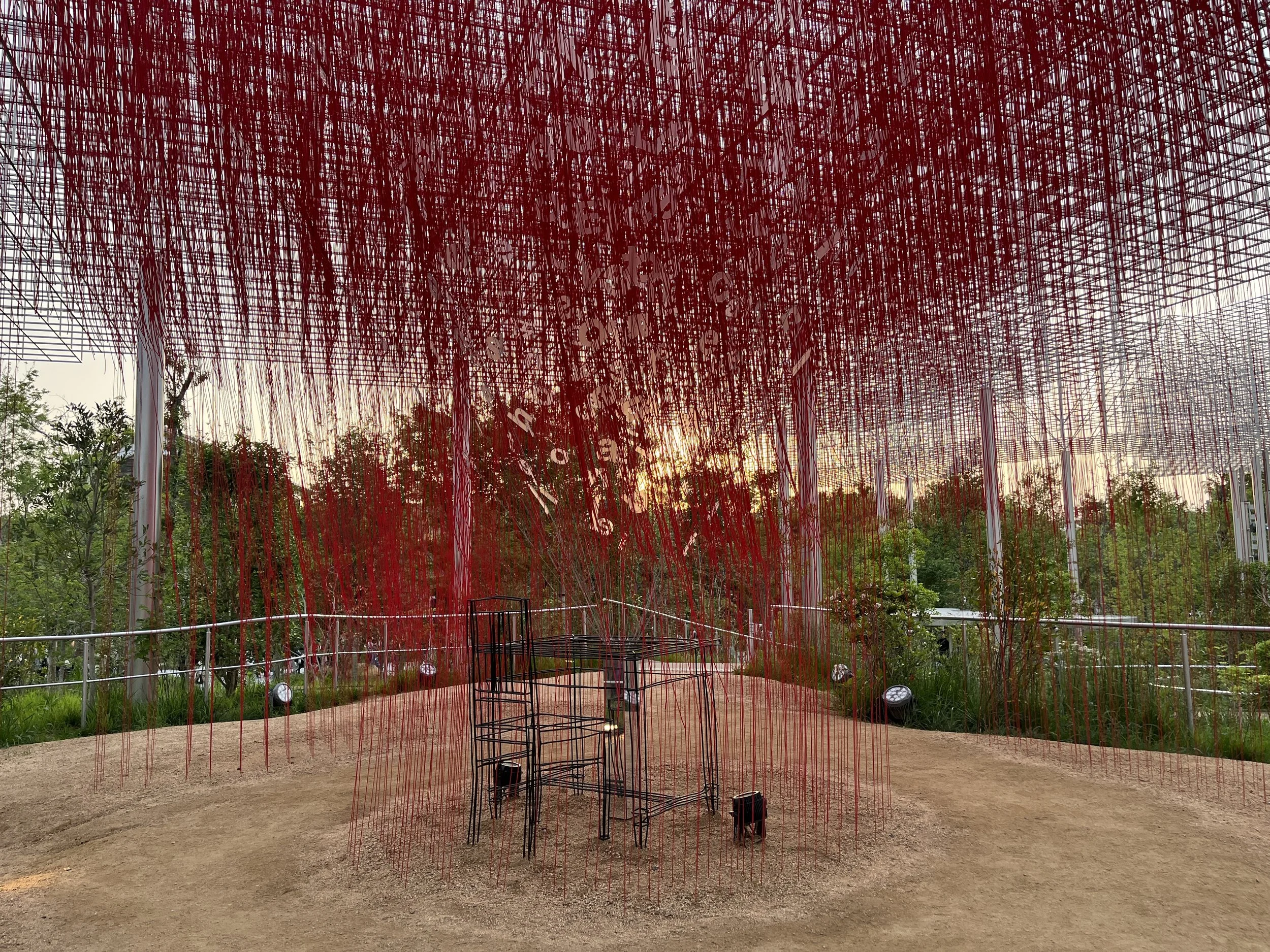 塩田千春　Chiharu Shiota CHIHARU SHIOTA–塩田千春